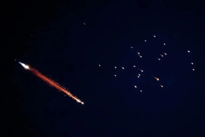 Porte Avions Abraham Lincoln: Video of Targeting Surfaces as Gulf Attacks Escalate