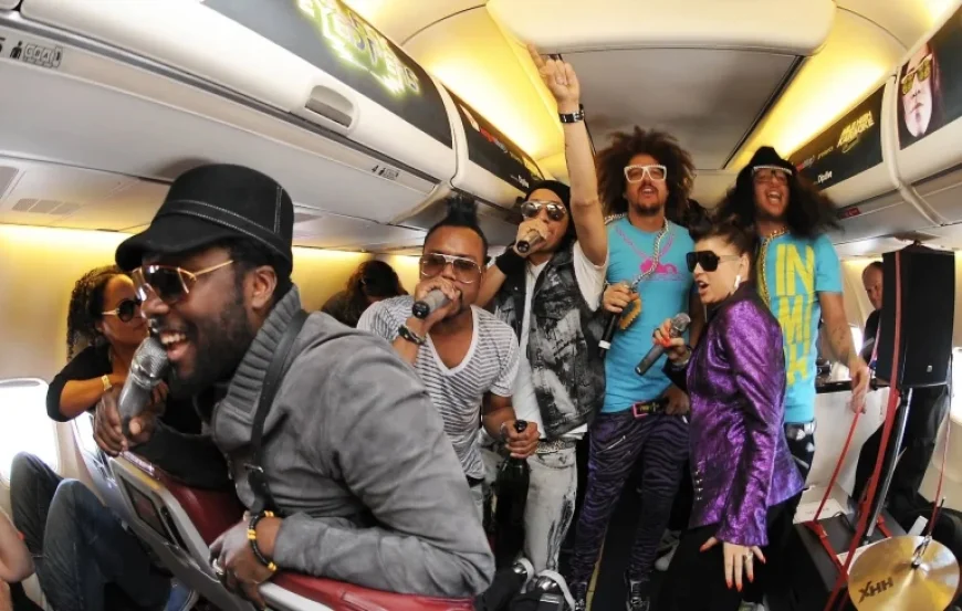 United Airlines Permanently Bans Passengers Without Headphones