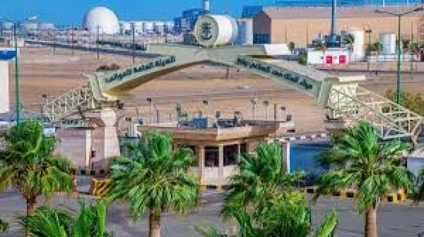 Aramco Reroute as Gulf Storage Fills: Red Sea Detour at a Turning Point