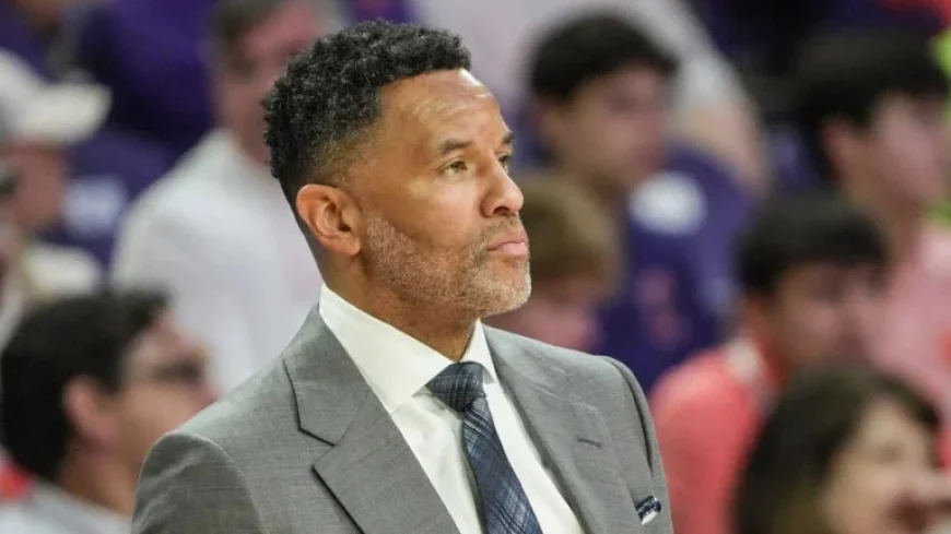 Georgia Tech Dismisses Coach Damon Stoudamire After 12-Game Losing Streak