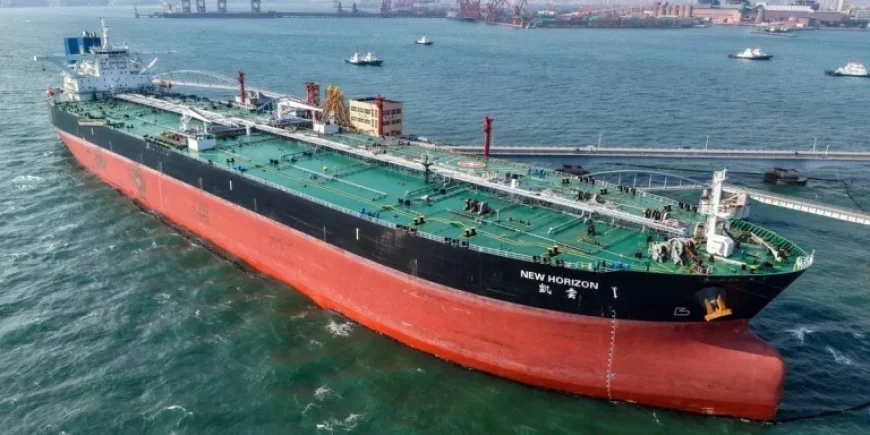 Gulf Giants’ Output Cuts Intensify Oil Market Turmoil