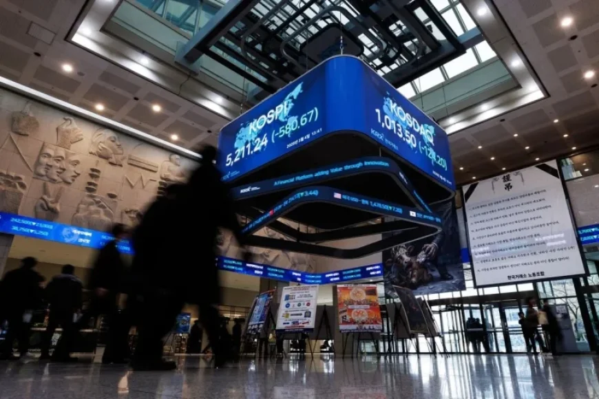 South Korean Stocks Plunge Amid Global Funds’ Sell-Off on Iran War Risks