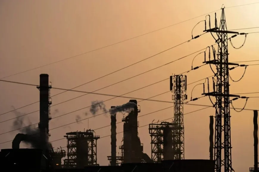 Prix Baril Pétrole surchauffe as Strait of Hormuz disruption deepens