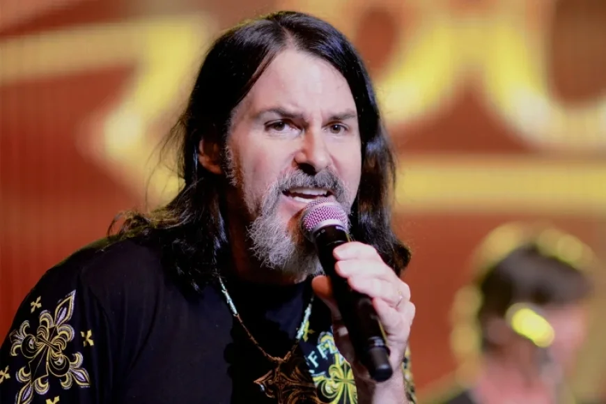 Tommy Decarlo: Boston Vocalist’s Sudden Passing at 60 Reveals a Troubling Medical Battle