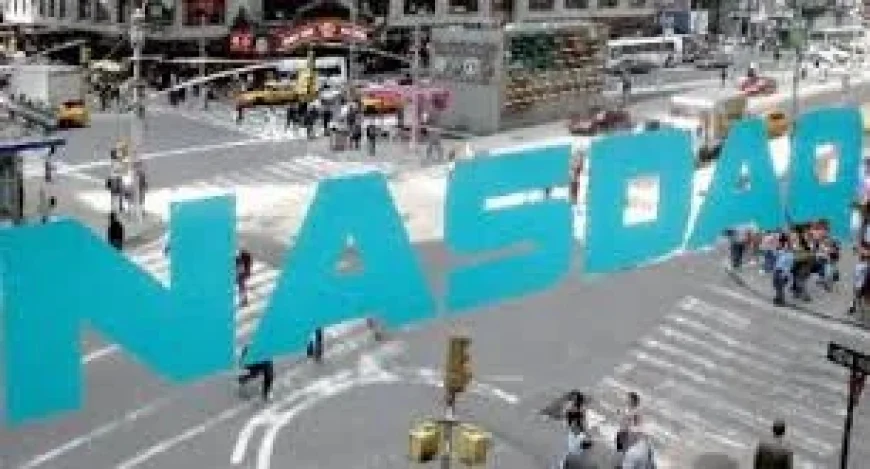 Nasdaq Index Pressured Before the Bell as Oil Shock and Geopolitics Weigh