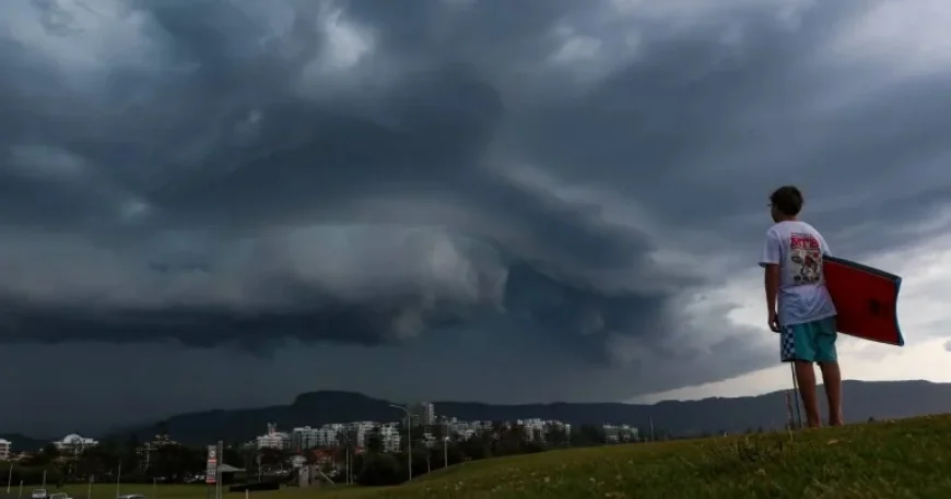 Sydney Weather: Illawarra’s Sticky March Set to Turn Severe — 52 Emergency Calls Highlight Risk