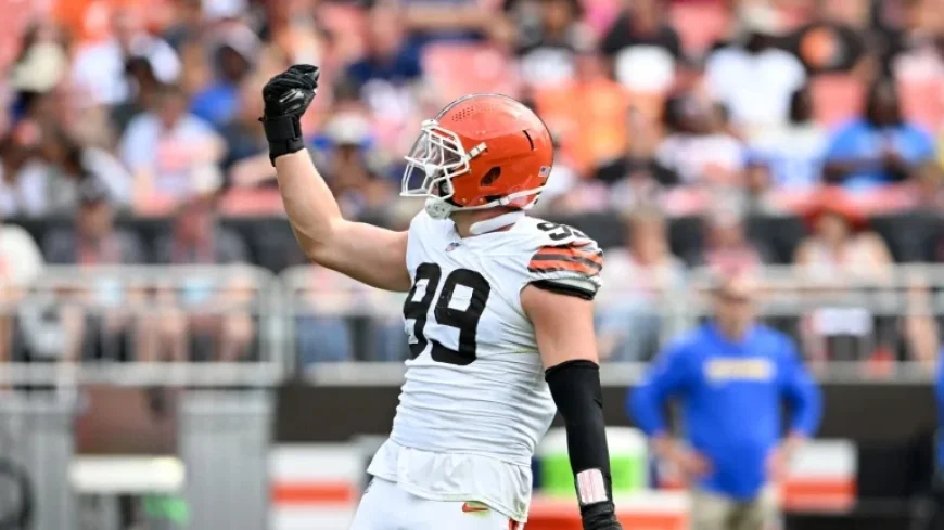 Cameron Thomas arrives in Atlanta on a one-year deal, carrying a familiar coach’s trust