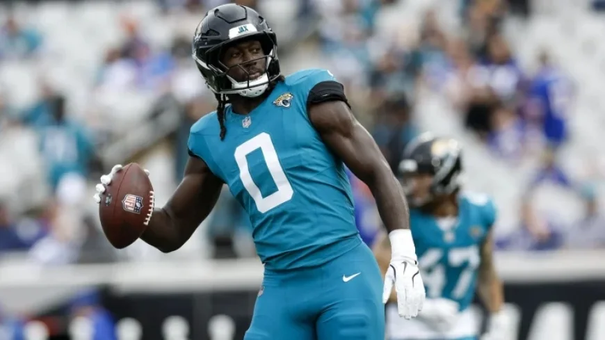 Panthers Finalize Deal with Linebacker Devin Lloyd