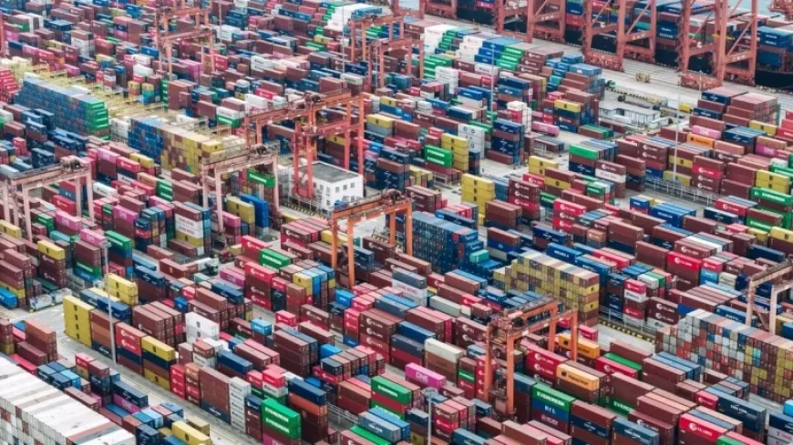 Chinese Exports Surge 22% Prior to Middle East Conflict