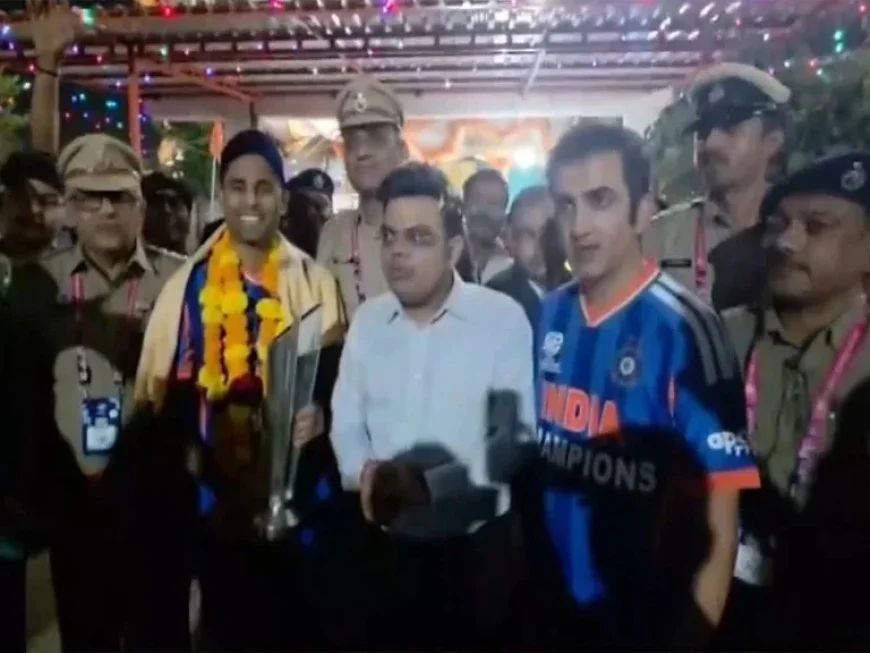 Kirti Azad criticizes temple visit with World Cup trophy after India win