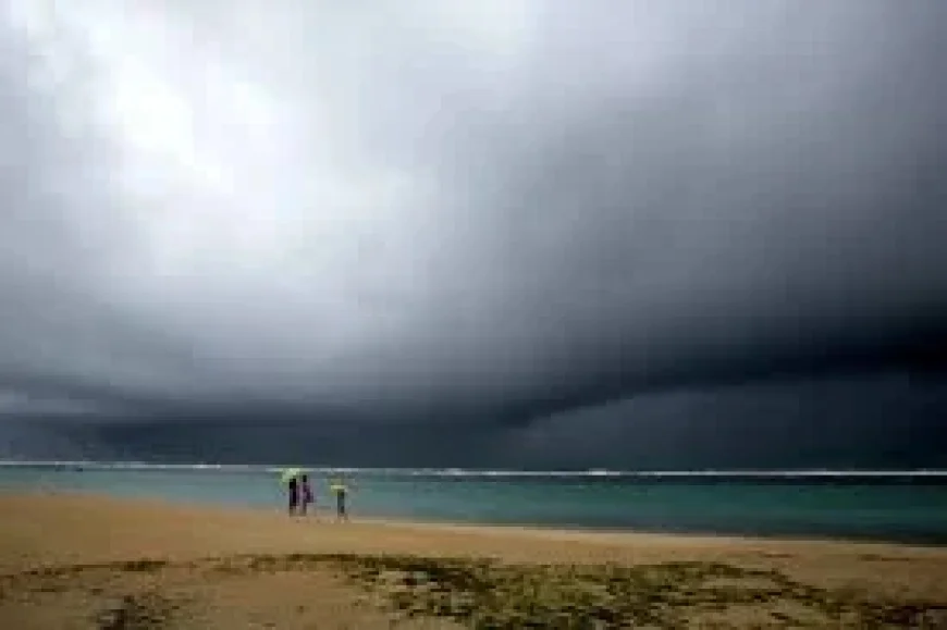 Flood Watch exposes a contradiction: Hawaii braces as the state is told to prepare for ‘relief’ on Saturday