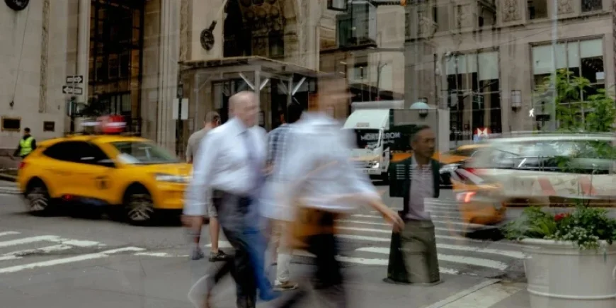 Americans Withdraw 401(k) Funds at Record Rates