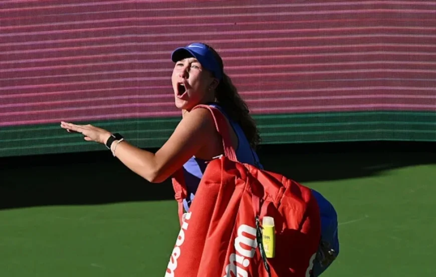 Mirra Andreeva Meltdown: Punches Self, Curses Crowd During Match