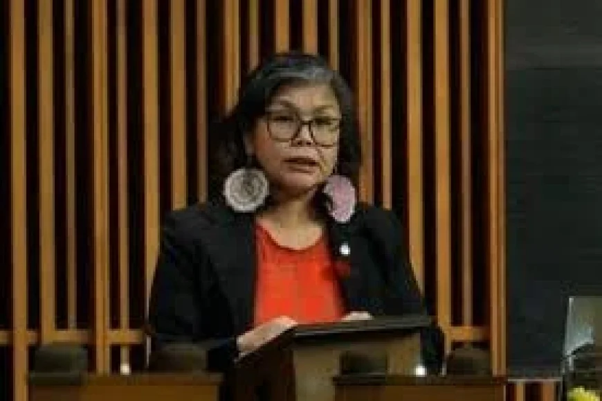 Lori Idlout’s Floor Crossing Marks an Inflection Point as Liberals Are Two Seats from Majority