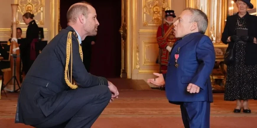 Warwick Davis Investiture Reveals Fame and Quiet Advocacy at Windsor Castle