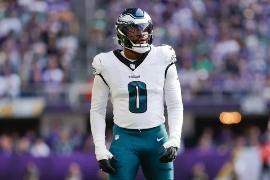 Joshua Uche signs with Dolphins as Eagles’ pass rush reshapes for 2026