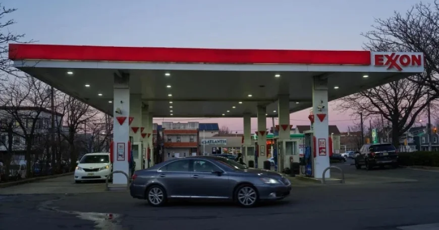 Oil Prices Drop While Gas Prices Stay High: Discover the Reason