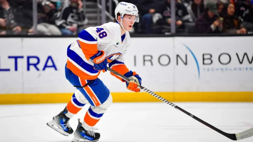 Wayne Gretzky’s endorsement collides with the Calder race: is Islanders rookie Matthew Schaefer being boxed into the wrong debate?