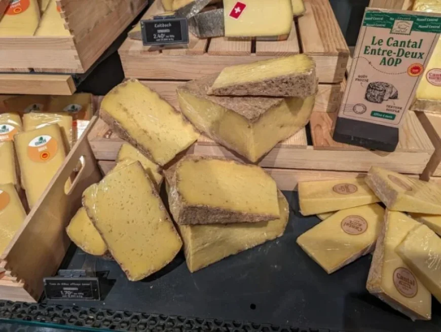 Rappel Fromages: Two Separate Contamina​tion Alerts Hit French Cheeses