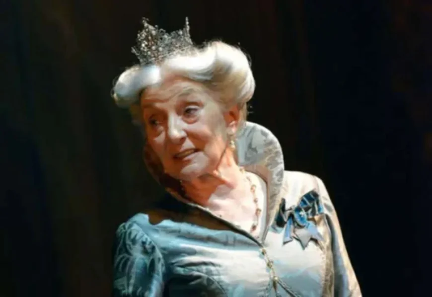 Jane Lapotaire: Legendary actor dies aged 81