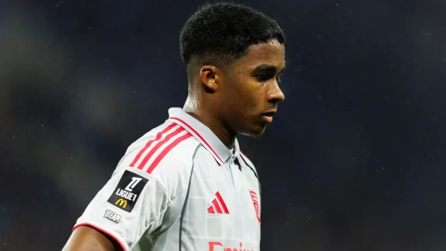 ‘He needs to change’ — Endrick losing connection with Lyon team-mates as coach benches him to prevent injury