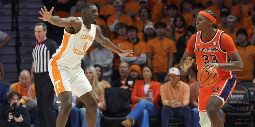 SEC Tournament 2026: Tennessee Stuns Auburn 72-62 on Nate Ament's 27-Point Return — Quarterfinals Set for Friday