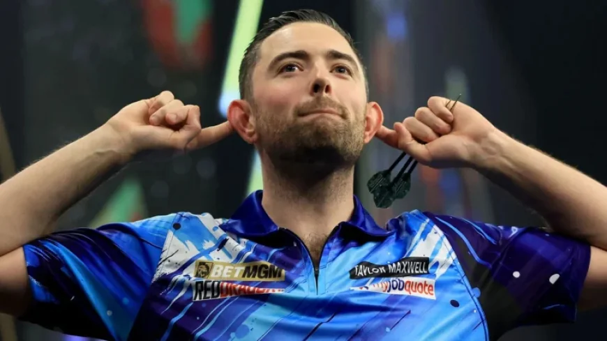 Jonny Clayton Darts: Clayton hammers Humphries to win Nottingham final