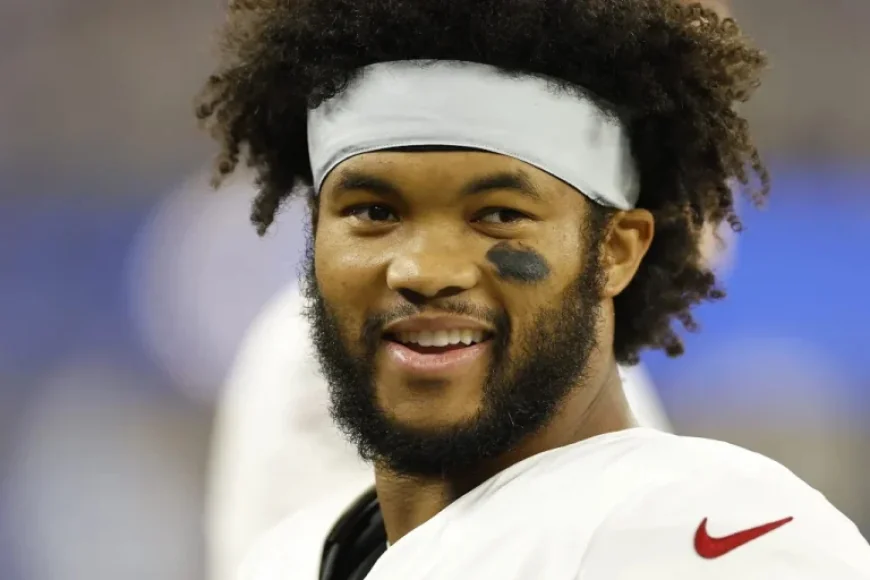 QB Celebrates Signing with Bold 1-Word Message