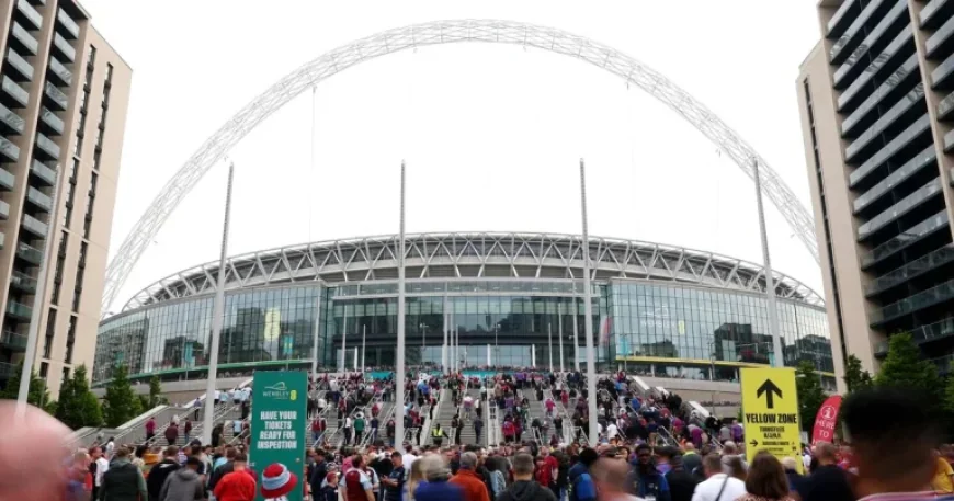 Ex-England, Arsenal and Chelsea footballer Amy Carr dies aged 35 after battle with brain tumour