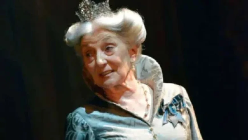 Simon Baker’s return to TV: 3 clues behind the new obsession with a ‘slow-burn’ star