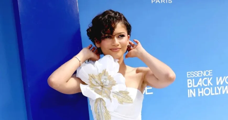 Zendaya Channels Whitney Houston and Carrie Bradshaw in Iconic Dress