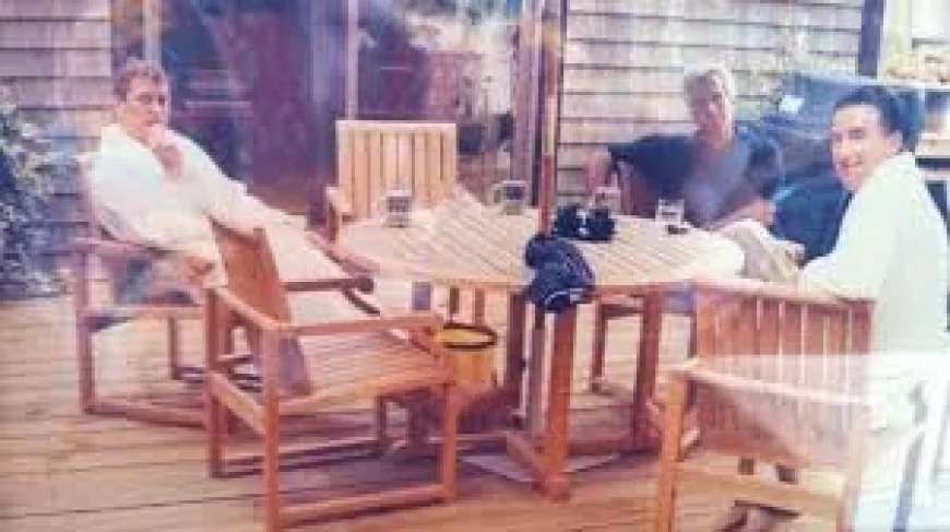 First Known Image Reveals Peter Mandelson in Bathrobes with Jeffrey Epstein — New File Details