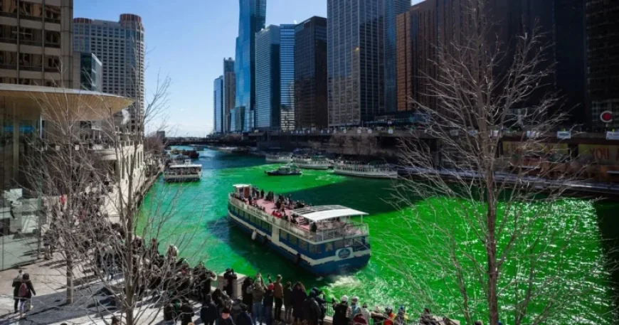 Chicago River Dyeing starts at 10 a.m. ET Saturday as St. Patrick’s Day crowds line the banks