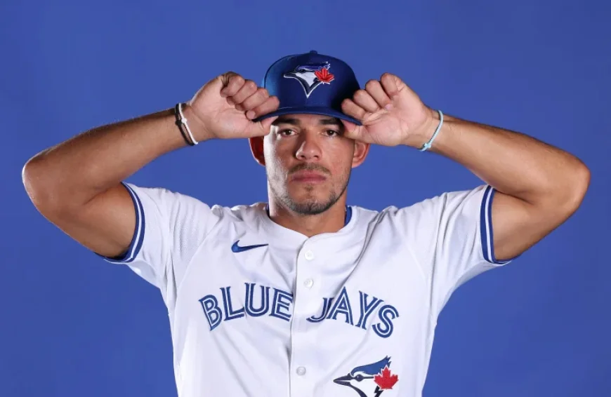 Jose Berrios to See Doctor About Elbow as Spring Training Looms