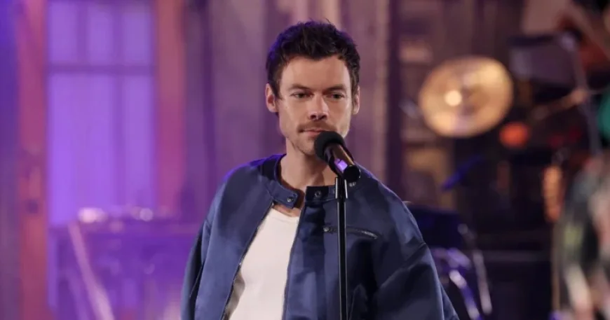Harry Styles Charms SNL Audience, Dispels Queerbaiting Accusations