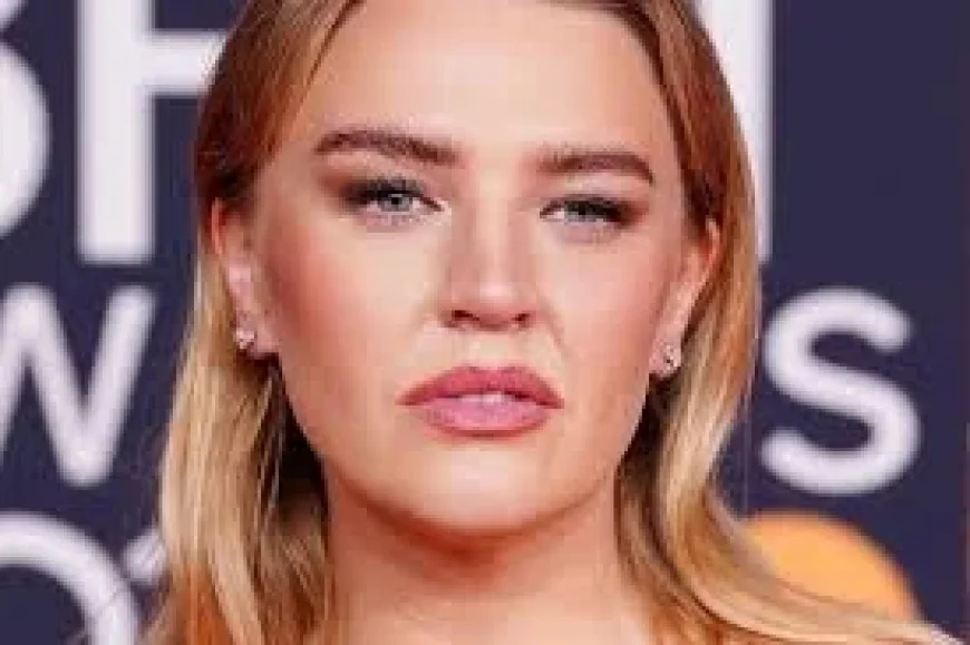 Self Esteem Singer: Spotlight on the Music Industry’s ‘Privilege Gap’ Ahead of Sunday Interview