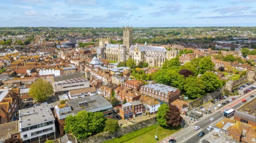 Meningitis outbreak at University of Kent: Two dead and up to 13 cases under investigation