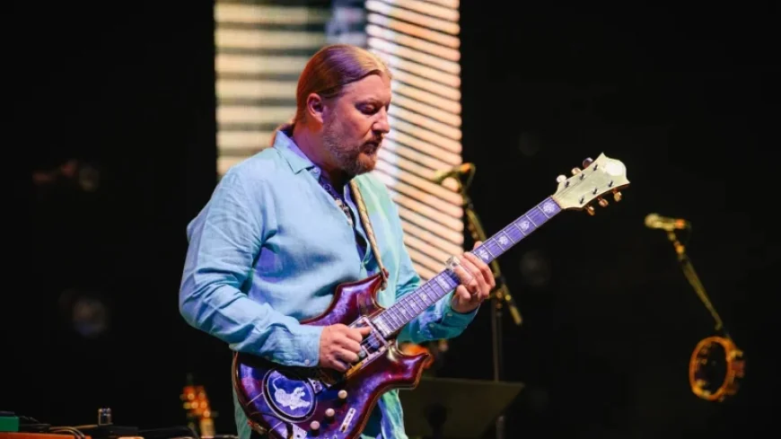Derek Trucks Discusses Playing Jerry Garcia’s Iconic $12M ‘Tiger’ Guitar