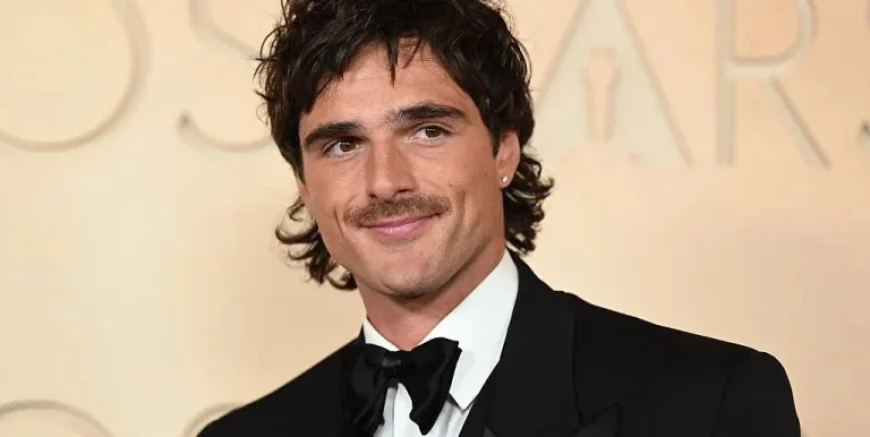 Jacob Elordi Is So Dapper in a Three-Piece Suit at the 2026 Oscars