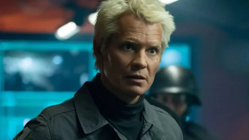 Timothy Olyphant & Pedro Pascal’s Rare Sci-Fi Team-Up Is Already a Modern Classic