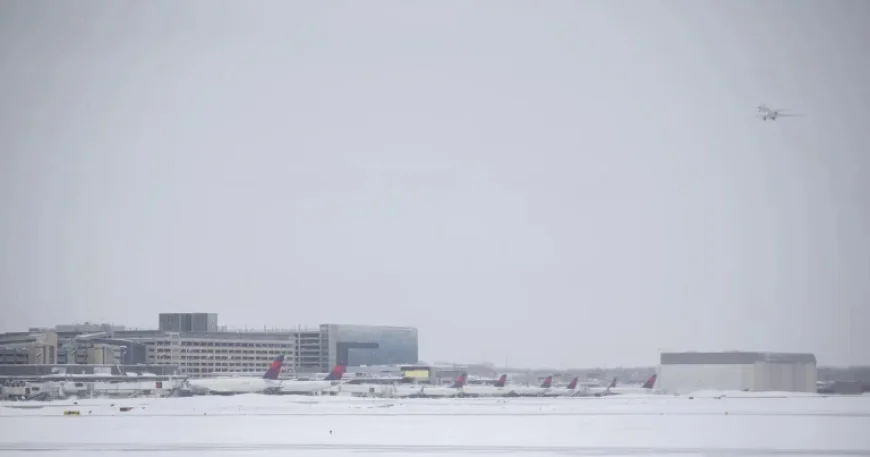 Winter Storm Cancels Hundreds of Flights at Minneapolis-St. Paul Airport