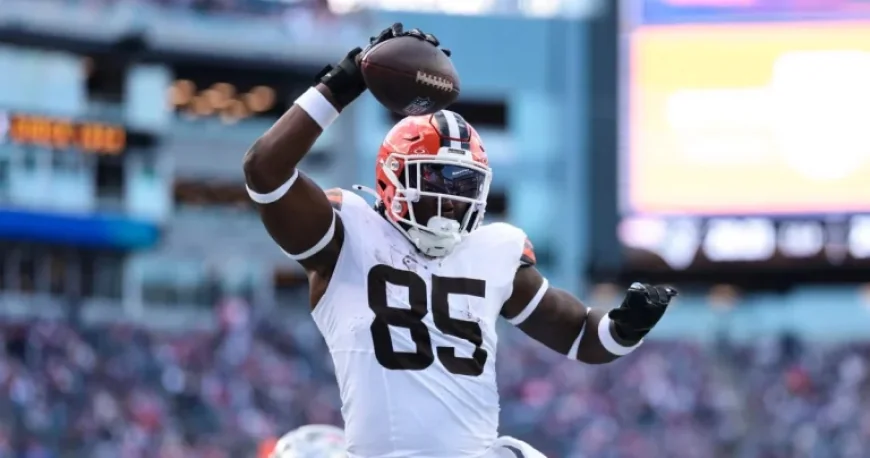 Top NFL Free Agents Patriots Can Still Sign