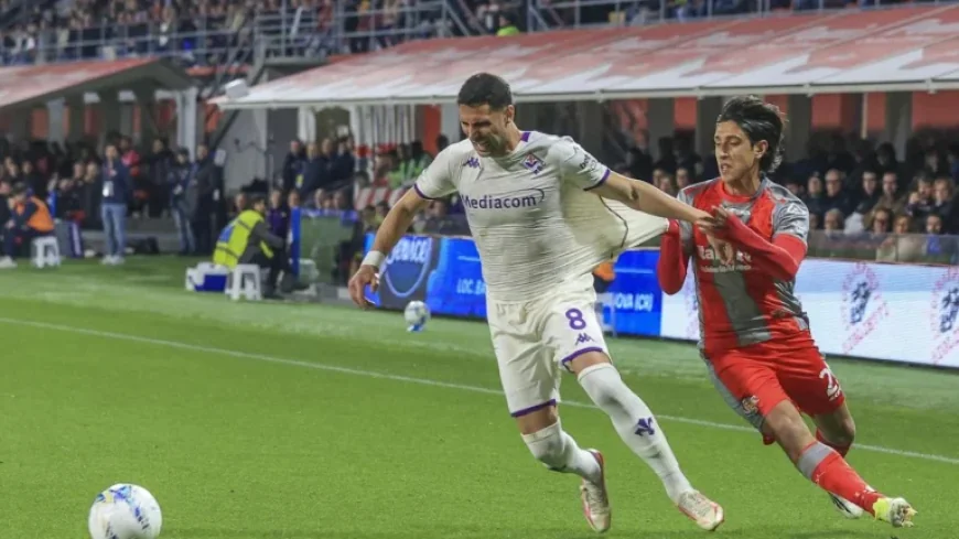 Fiorentina strike twice as Cremonese struggle to respond in live 0-2 swing