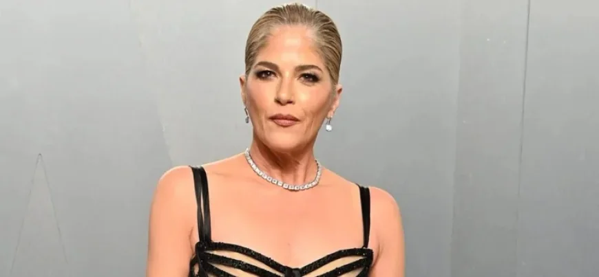 Selma Blair Carries a Cane Amid MS Battle on 2026 Vanity Fair Oscar Party Red Carpet
