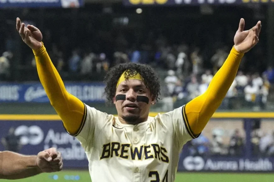 William Contreras at the center of two high-stakes storylines: Brewers stability and a WBC semifinal gamble