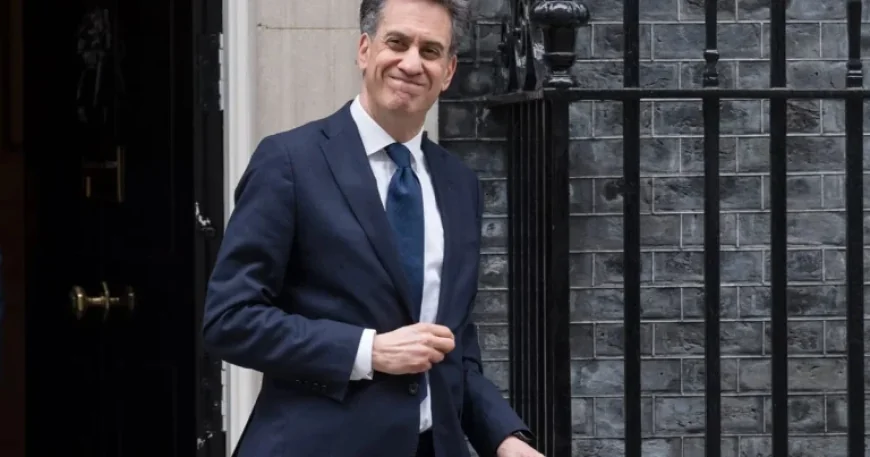 Nigel Cut My Bills: Reform’s Promise to Scrap VAT and Green Levies Stokes a New Energy Fight