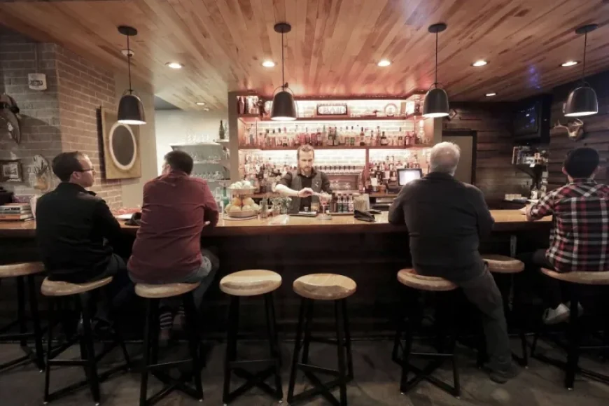 Restaurants Adapt to Changing Drinking Trends