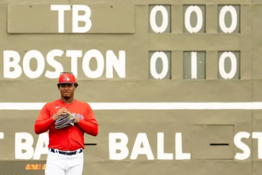 Big Papi towers over camp talk as 19-year-old Red Sox prospect Justin Gonzales stuns with elite contact