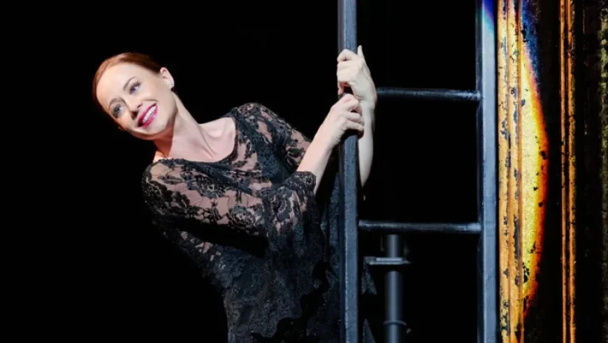 Whitney Leavitt Boosts Broadway’s ‘Chicago’ Box Office Success