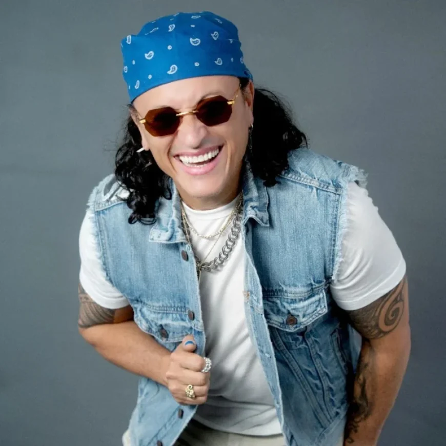 Elvis Crespo hits an inflection point as “Abeja blanca 2.0” climbs before its official release